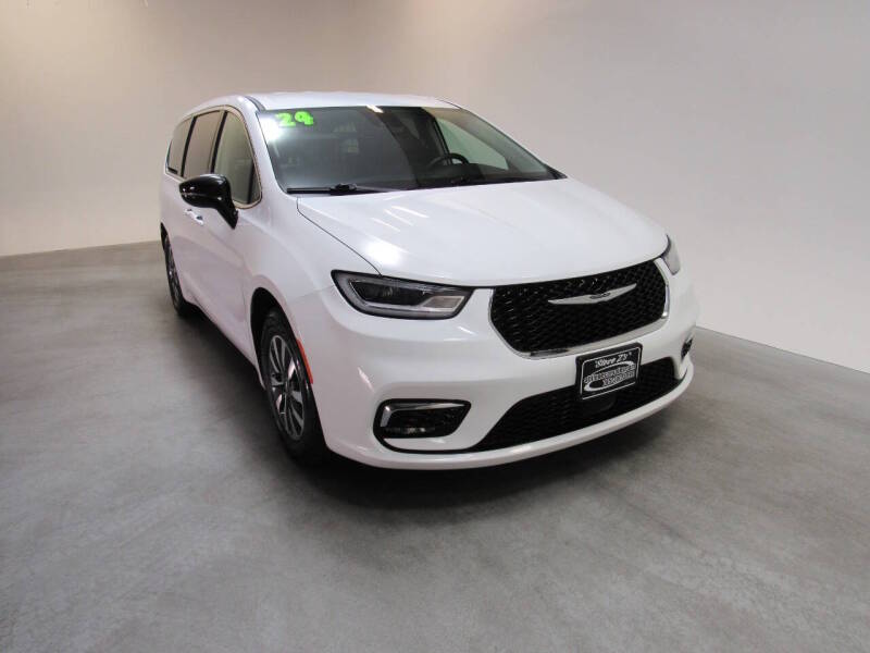 chrysler pacifica phev 2024 2C4RC1S72RR166523 image chrysler pacifica phev 2024 2C4RC1S72RR166523 image
